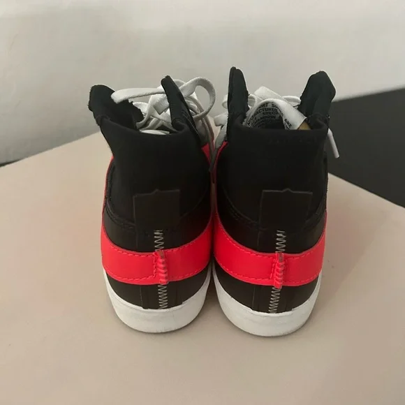 Size 12 - Nike Blazer '77 Jumbo Mid Black Bright Crimson - Picture 4 of 7